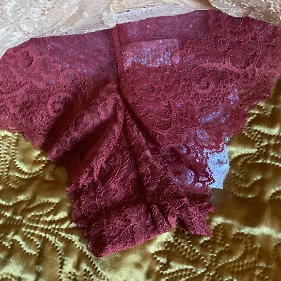 7 Pack Lace Hipsters - Picture 5 of 9